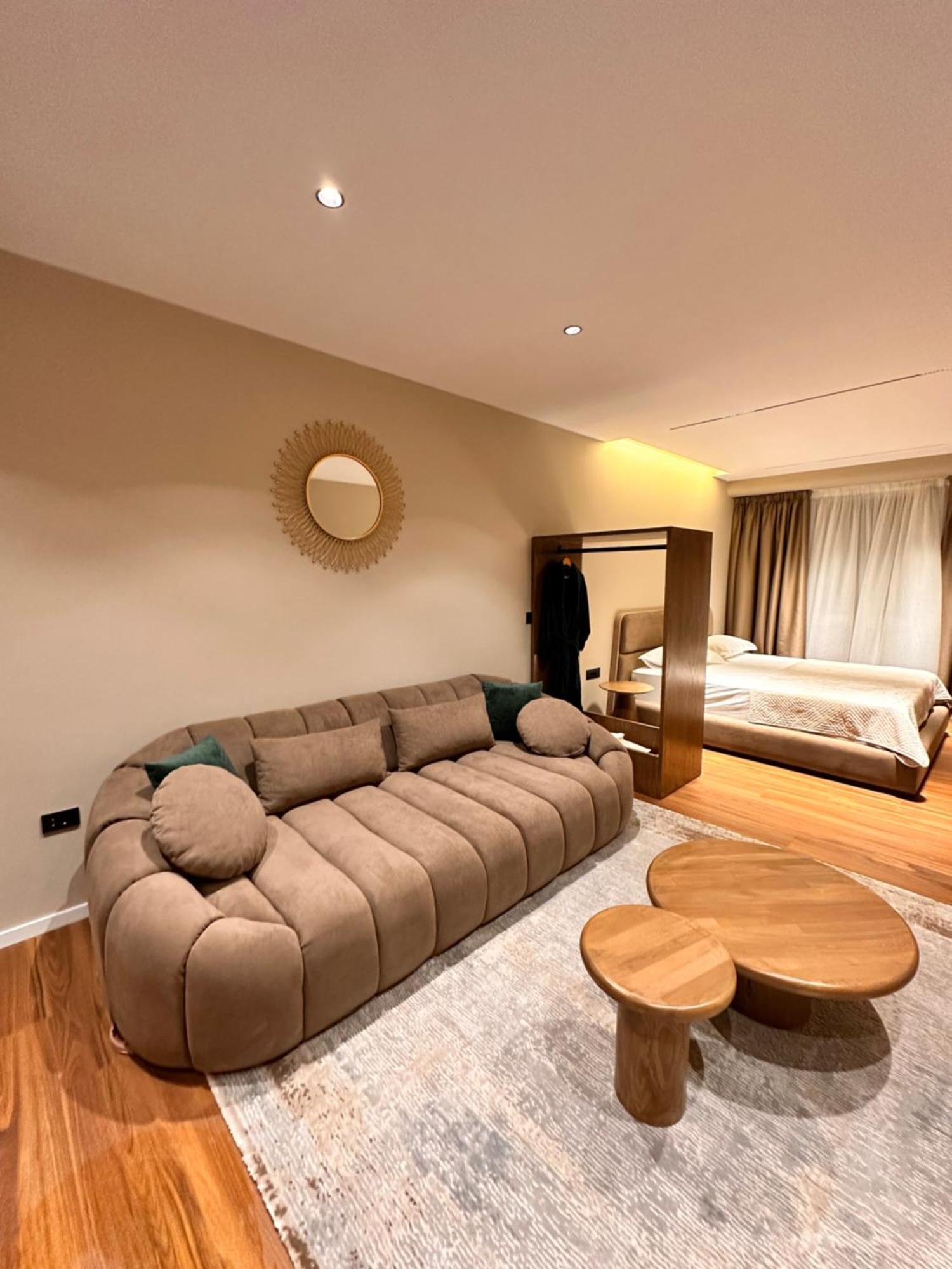 Aia Suites & Apartments Tiranë Luaran gambar